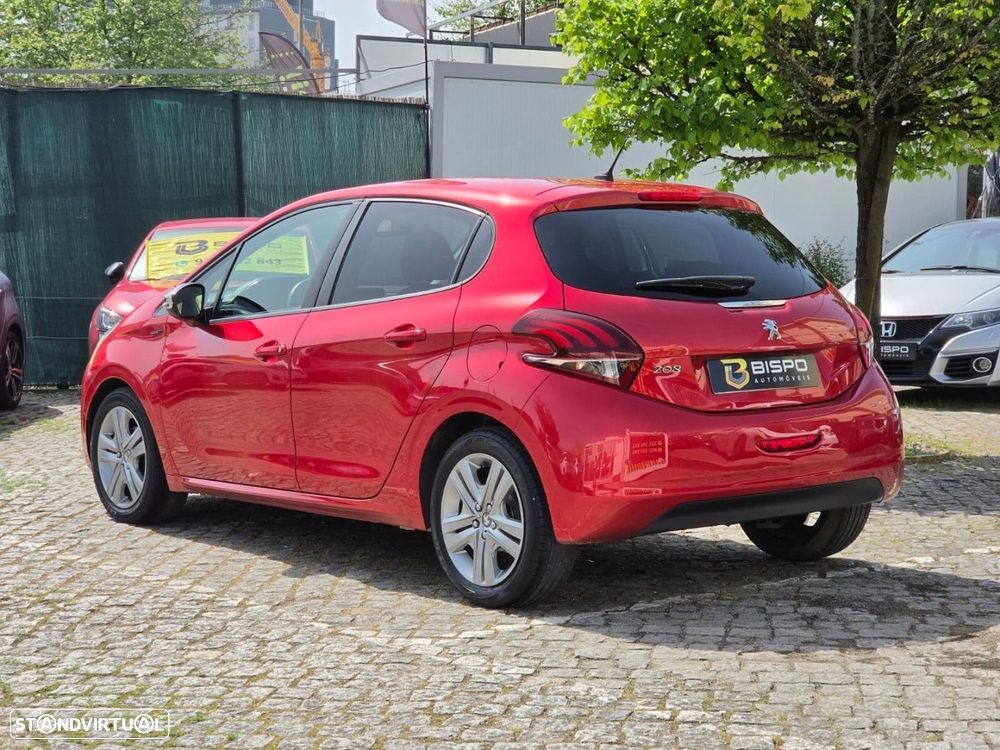 Peugeot 208 1.2 PureTech Signature - 10