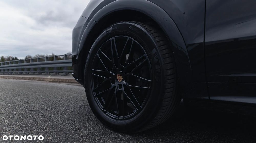 Porsche Cayenne - 14