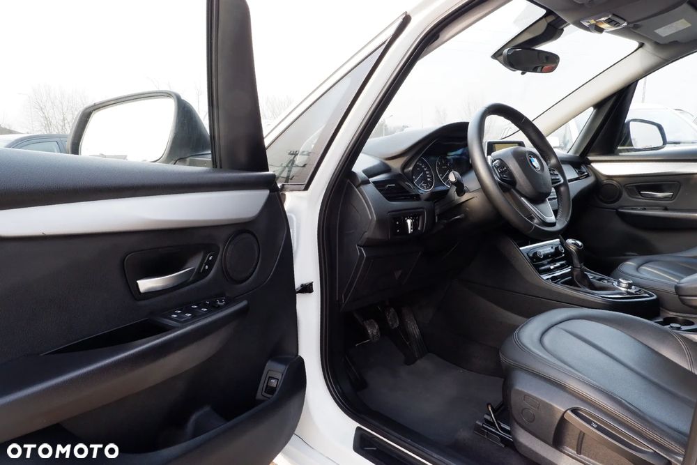 BMW Seria 2 216d Advantage - 25