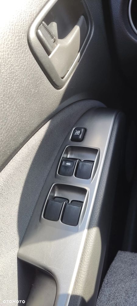 Mitsubishi Outlander 2.0 2WD Invite - 18