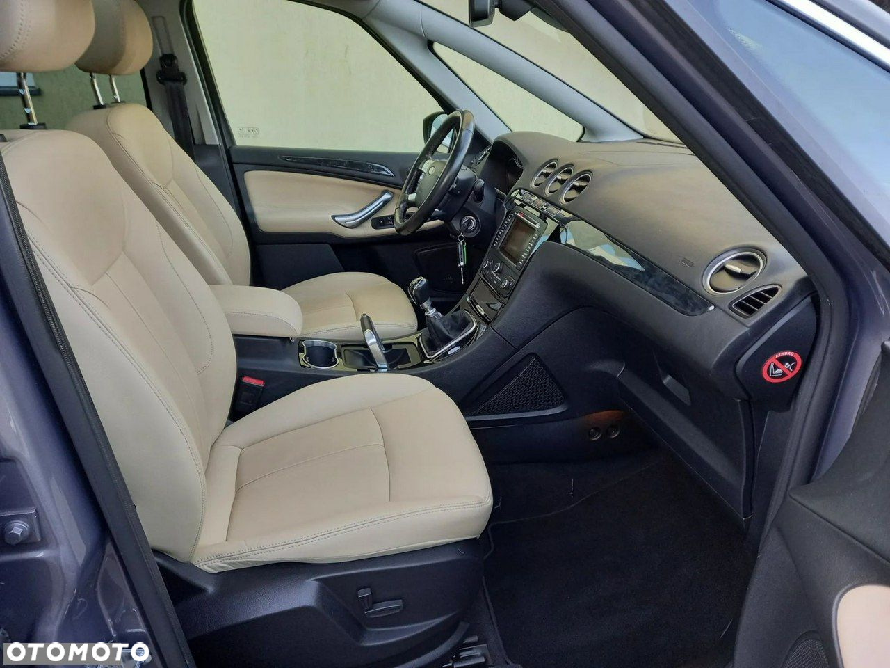 Ford S-Max - 21