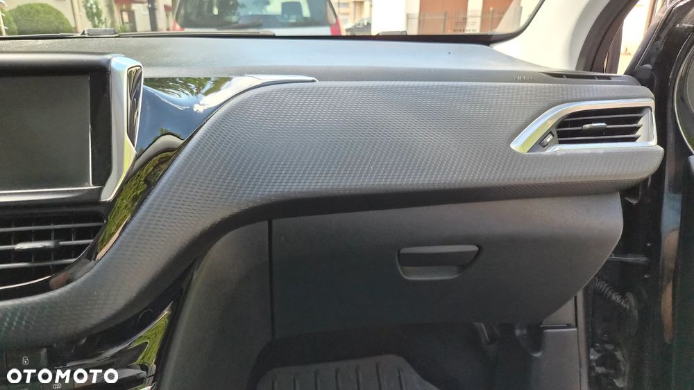Peugeot 2008 PureTech 110 Stop&Start EAT6 Allure - 20