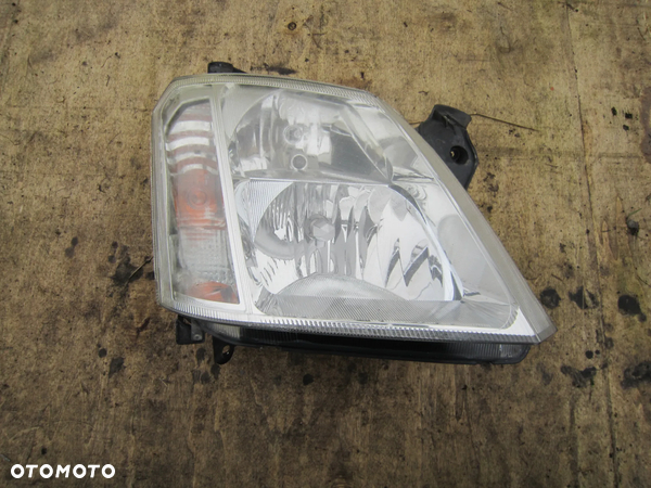 Lampa przód przednia prawa Opel Meriva A Anglik