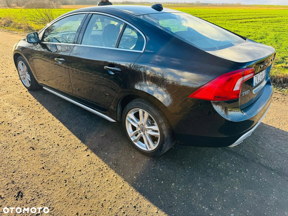 Volvo S60 D3 Geartronic Summum - 2