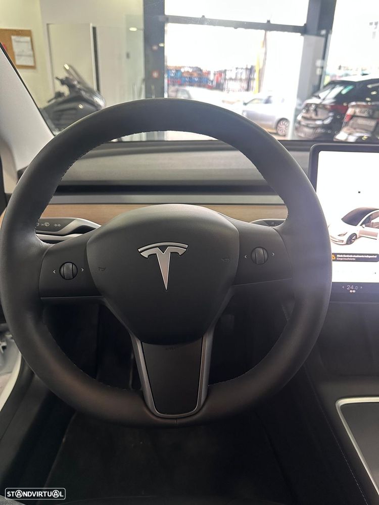 Tesla Model 3 Long-Range Dual Motor AWD - 12