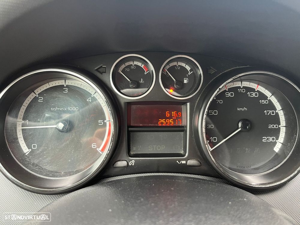 Peugeot 308 1.6 HDi Executive - 23