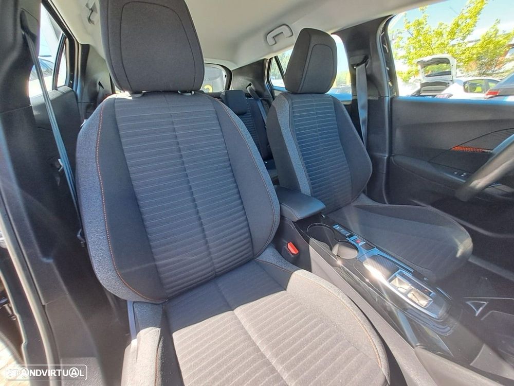 Peugeot e-2008 50 kWh Active - 12