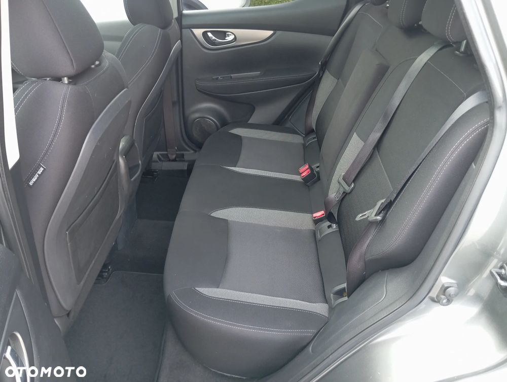 Nissan Qashqai 1.6 DCi N-Connecta - 15