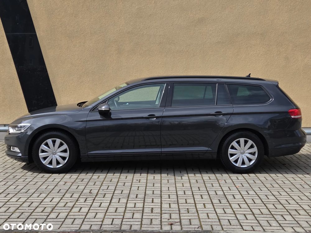 Volkswagen Passat 2.0 TDI (BlueMotion Technology) Trendline - 6