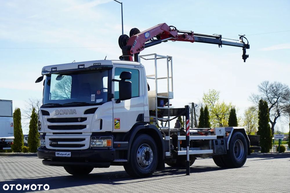 Scania P 250 / 4X2 / SIŁOWNIK DO WYWROTU /  + HDS HMF 635 K2 /  / MAX WYSÓW 7 M / STEROWANIE RADIOWE / ROTATOR /  EURO 6 - 2