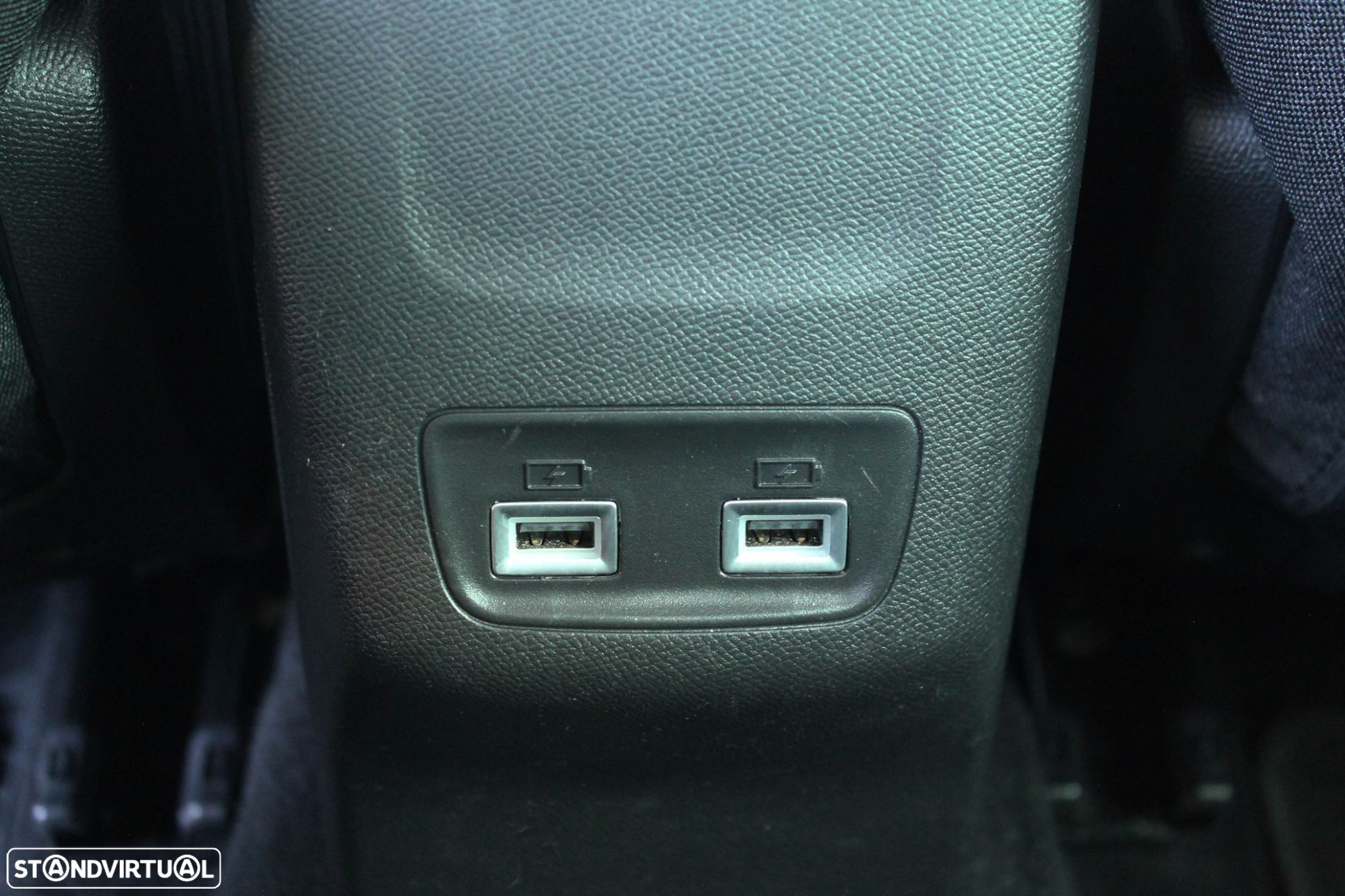 Peugeot 208 Elektromotor 136 Business - 29