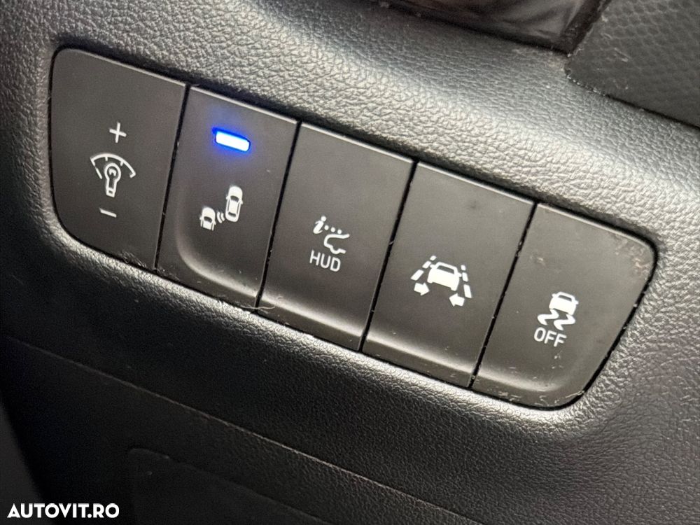 Hyundai KONA 1.6 T-GDI 4WD Aut. Luxury - 9