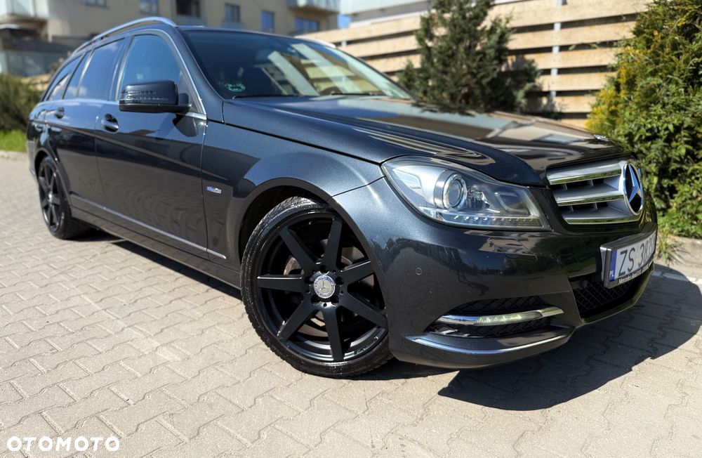 Mercedes-Benz Klasa C - 32