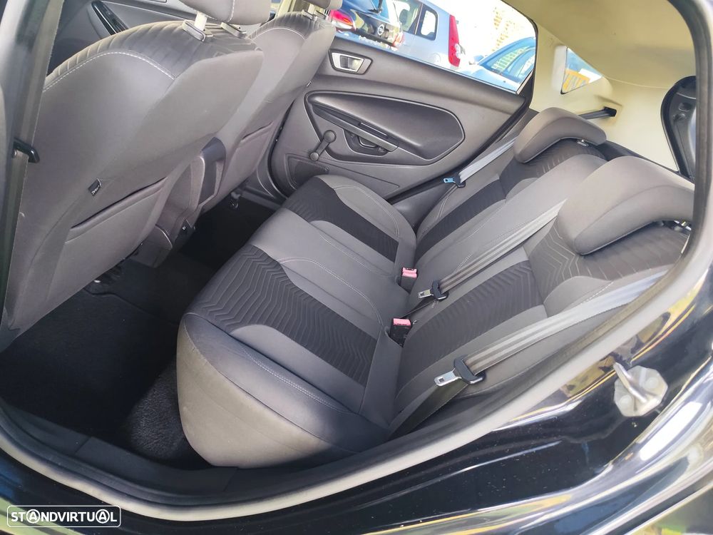 Ford Fiesta 1.5 TDCi Titanium - 29