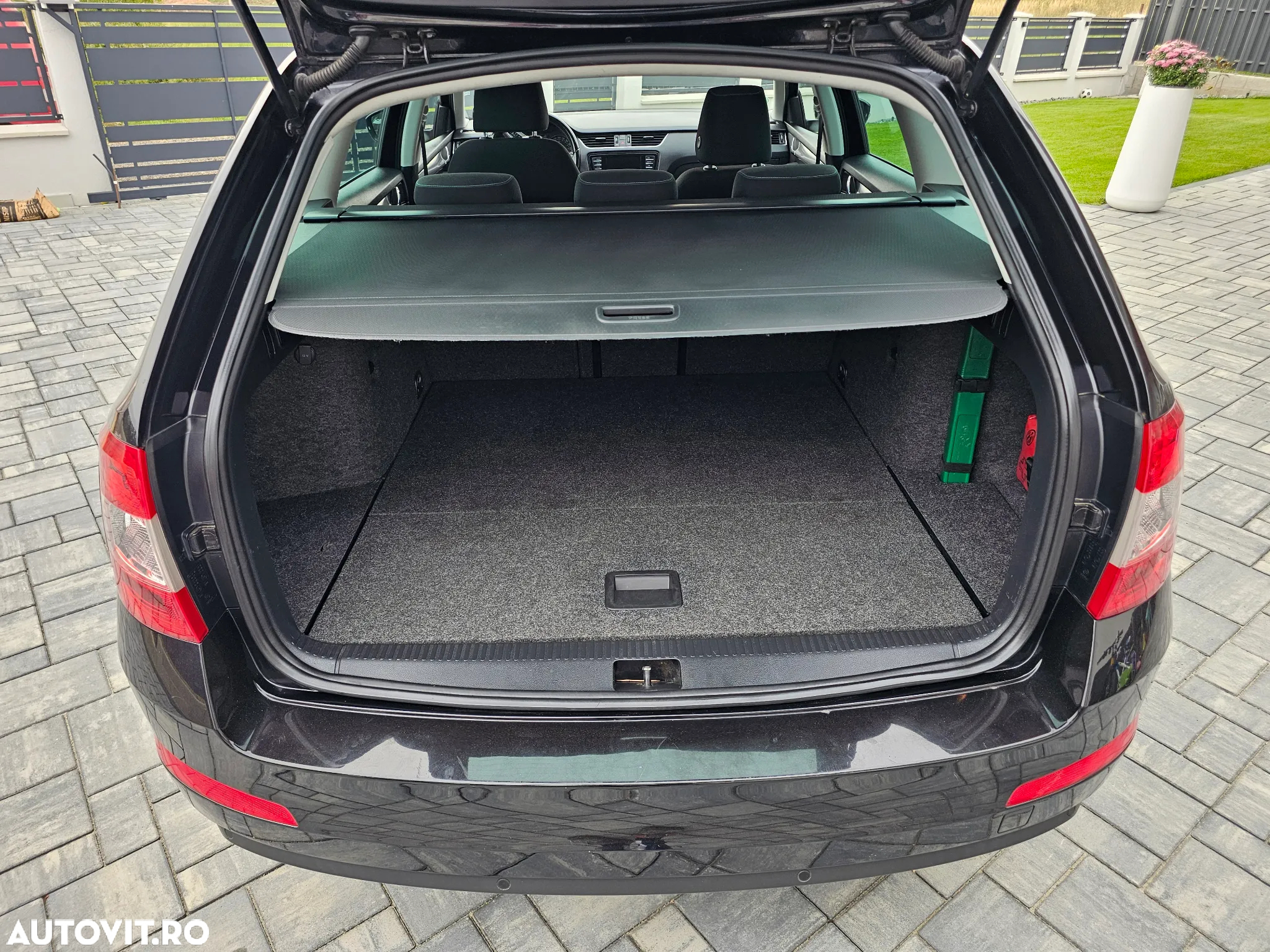 Skoda Octavia 2.0 TDI (Green tec) DSG Joy - 13