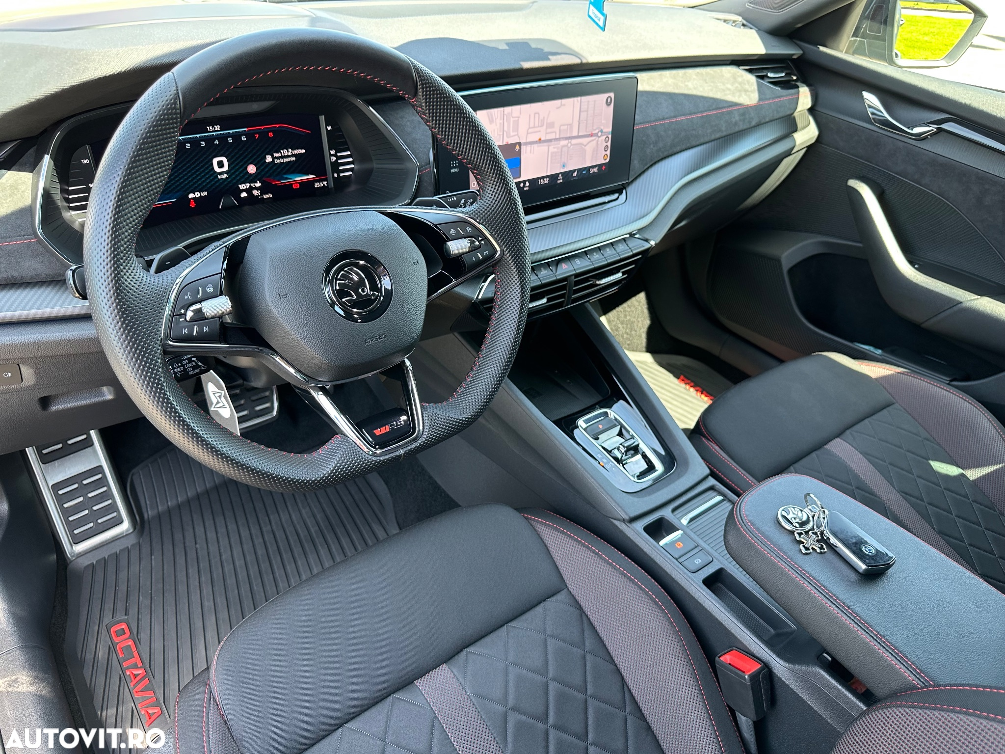 Skoda Octavia 2.0 TSI DSG RS - 15
