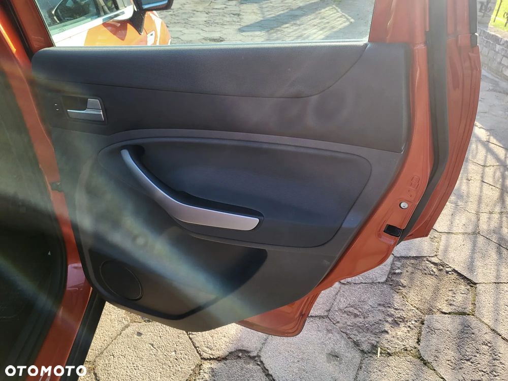 Ford Kuga 2.0 TDCi 4WD Trend - 13