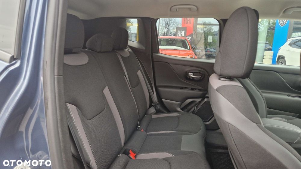 Jeep Renegade - 17