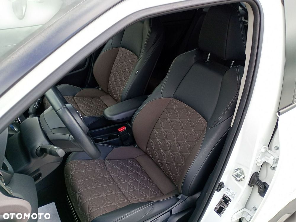 Toyota Yaris Cross - 21