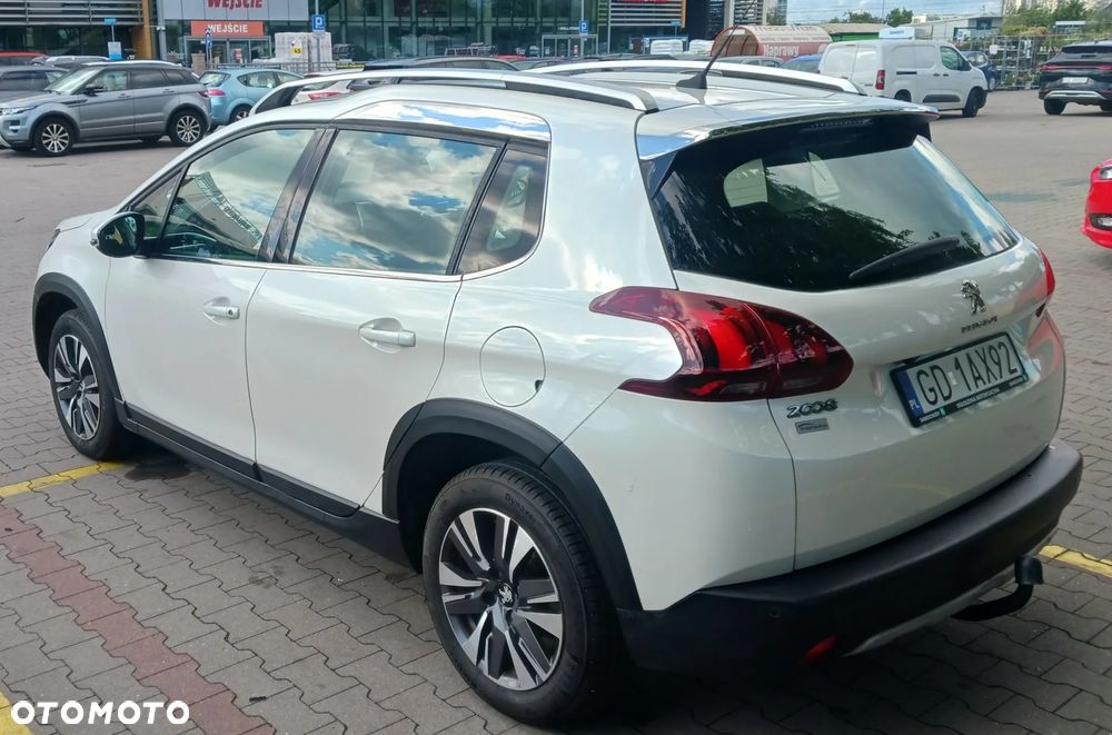 Peugeot 2008 1.2 Pure Tech Allure S&S EAT6 - 4