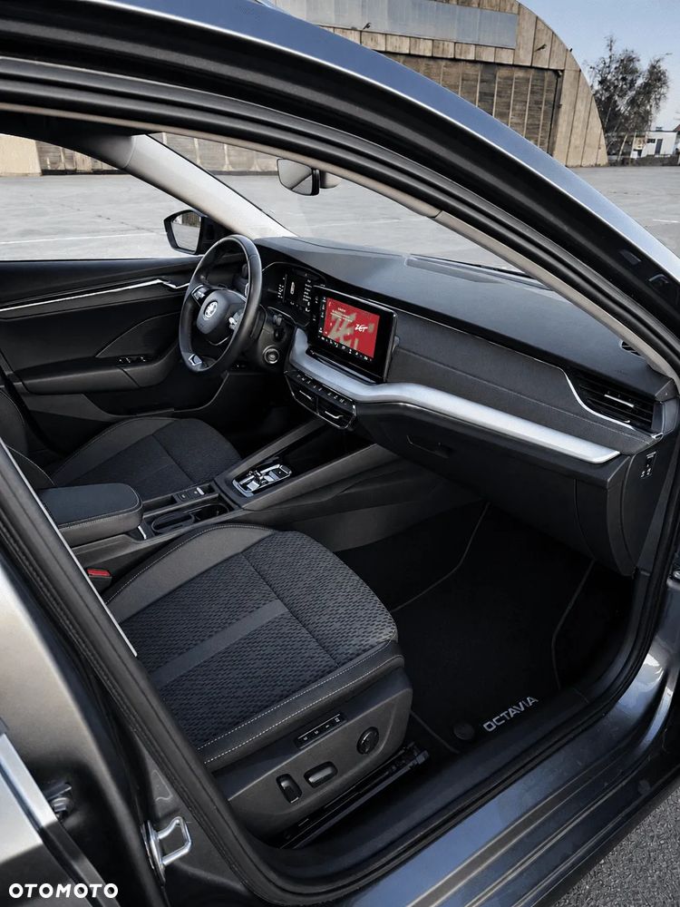 Skoda Octavia 2.0 TDI DSG Premium Edition - 15