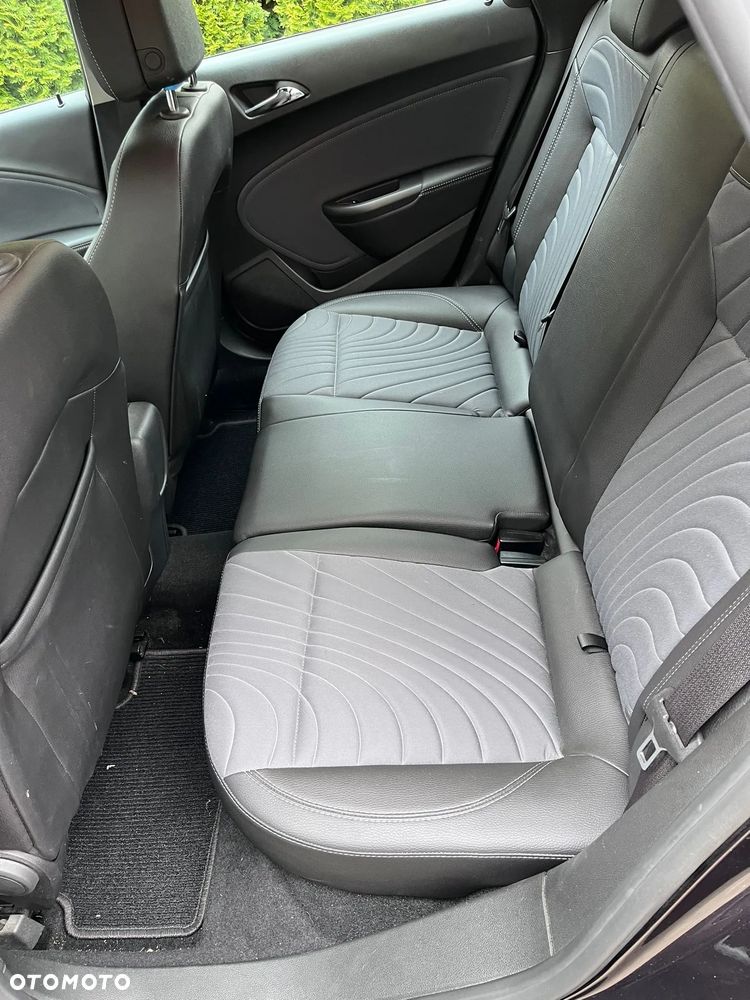 Opel Astra 2.0 CDTI DPF SportsTourer Style - 10