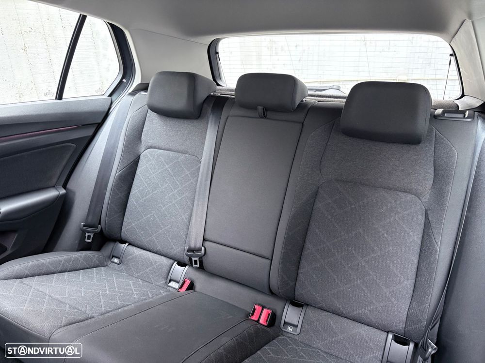 VW Golf 1.0 TSI Life - 47