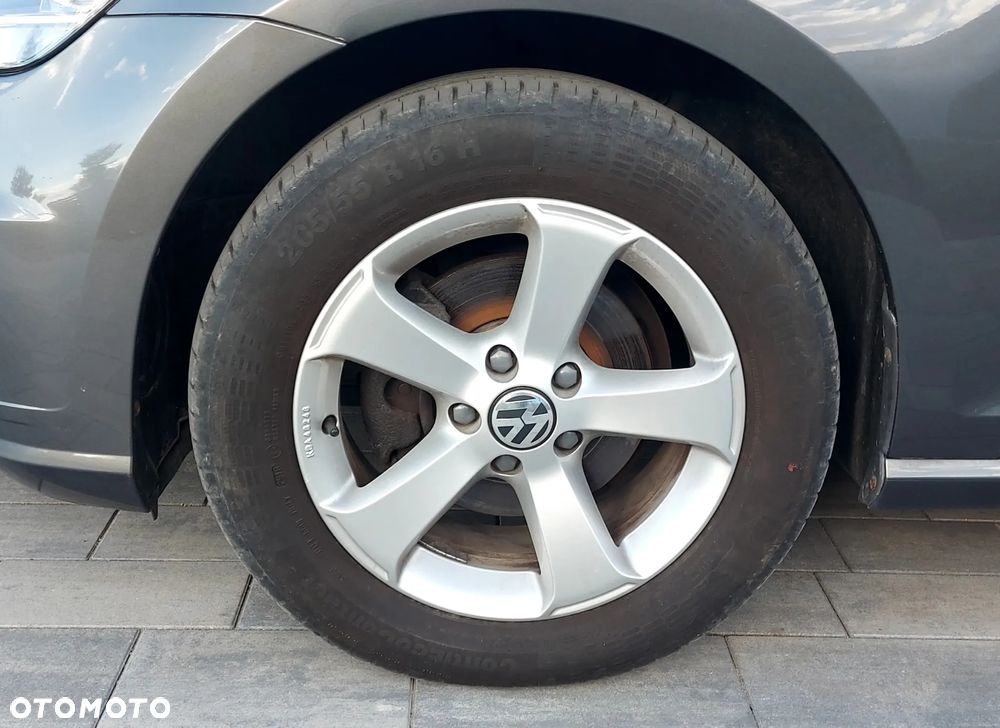 Volkswagen Golf 1.6 TDI Sound - 12