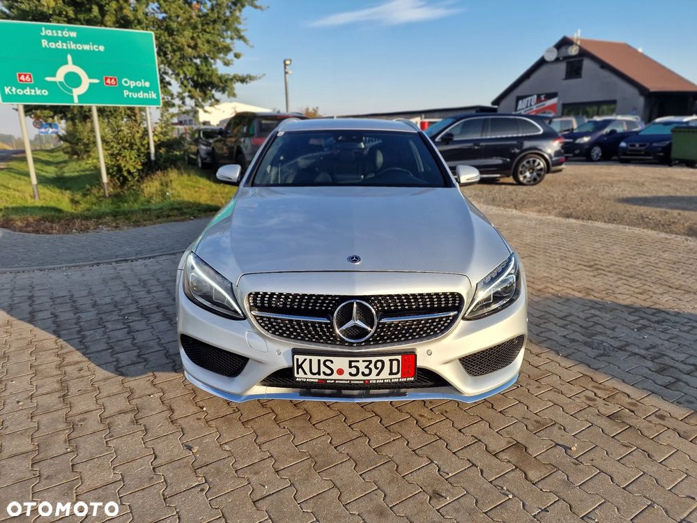 Mercedes-Benz Klasa C 220 d 4Matic 9G-TRONIC AMG Line - 4