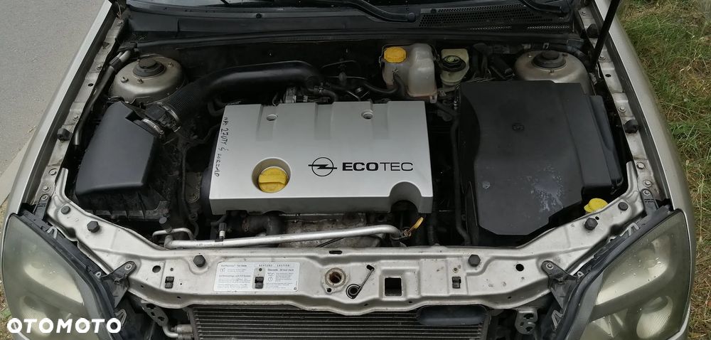 Opel Vectra 1.8 GTS - 4