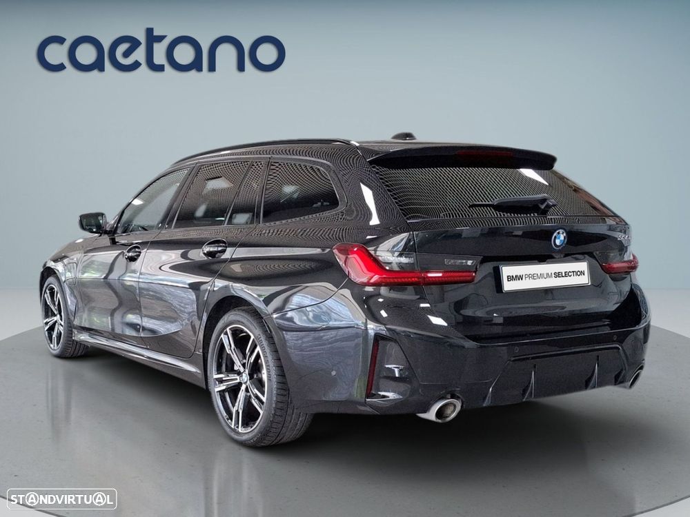 BMW 330 e Pack Desportivo M Auto - 4