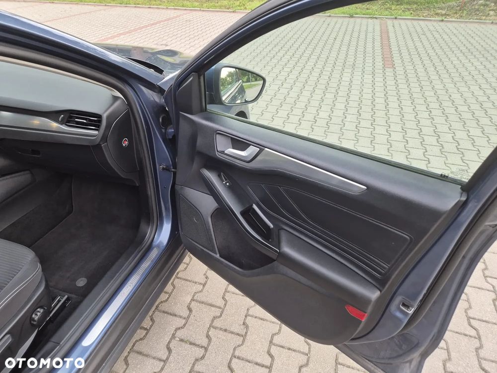 Ford Focus Turnier 2.0 TDCi DPF Titanium - 23