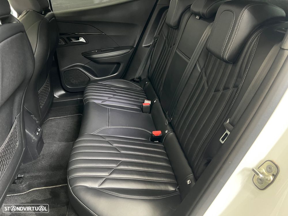 Peugeot 2008 1.2 PureTech GT Pack EAT8 - 26