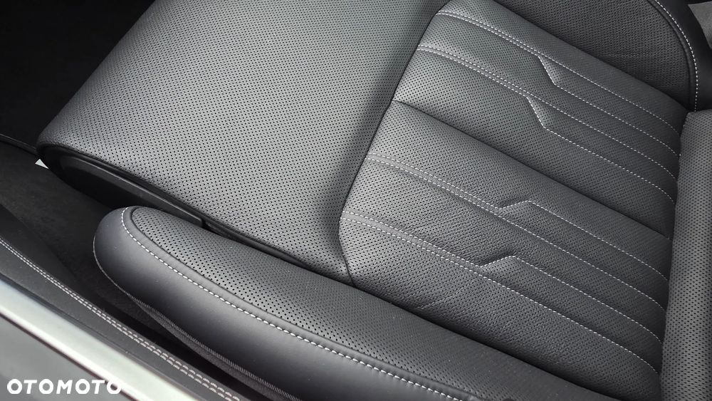 Audi A6 Avant 55 TFSI e quattro S tronic S line - 14