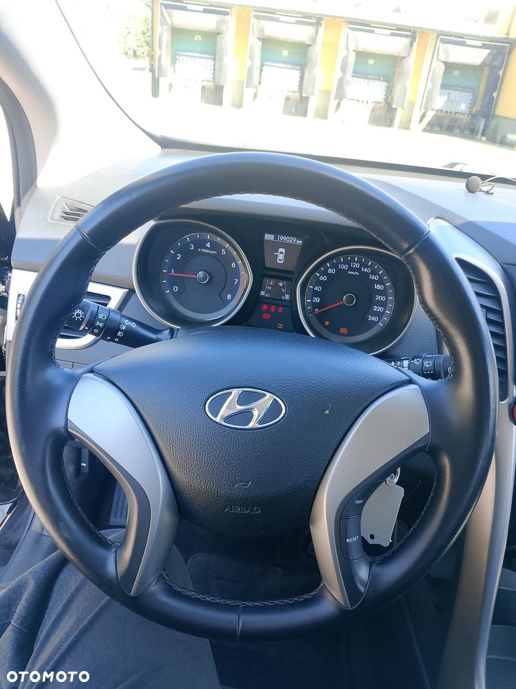 Hyundai i30 - 21