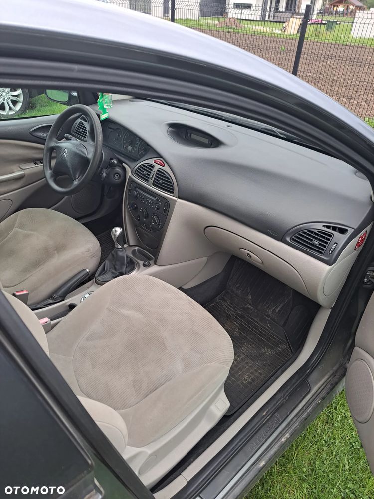 Citroën C5 1.8i 16V X - 8