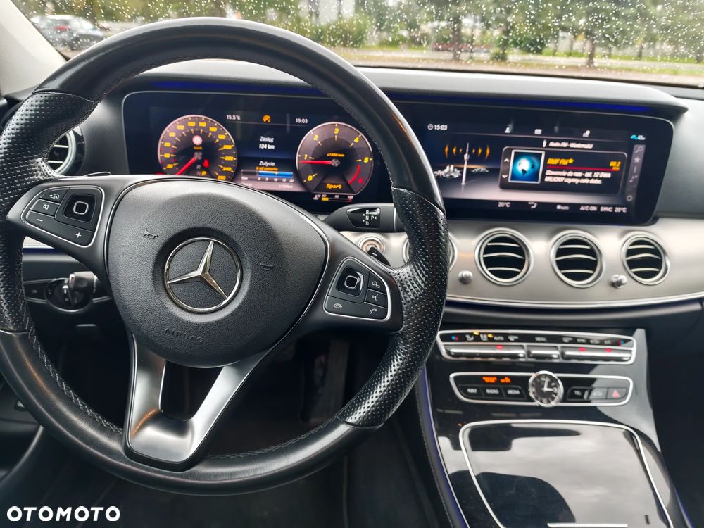 Mercedes-Benz Klasa E 220 d Business Edition 9G-TRONIC - 21
