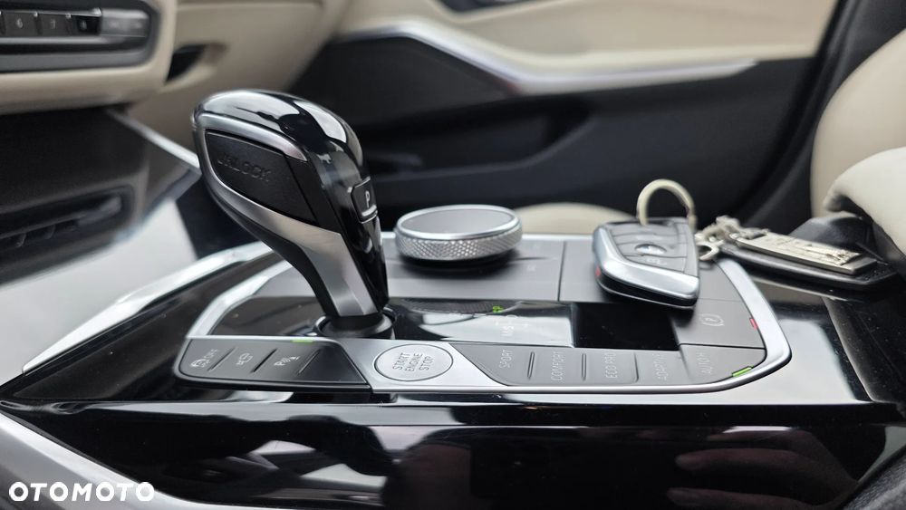 BMW Seria 3 M340d xDrive mHEV sport - 23