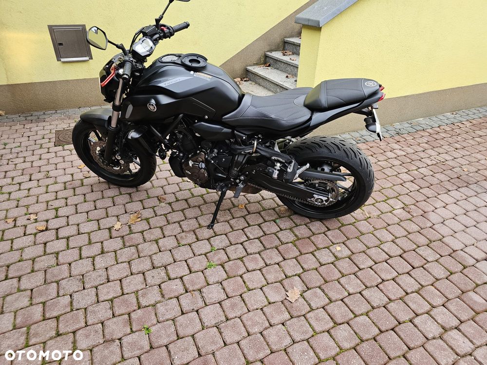 Yamaha MT - 2