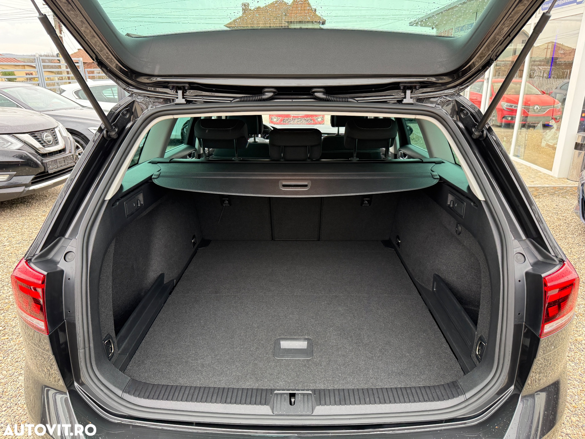 Volkswagen Passat Variant 2.0 TDI DSG (BlueMotion Technology) Comfortline - 22