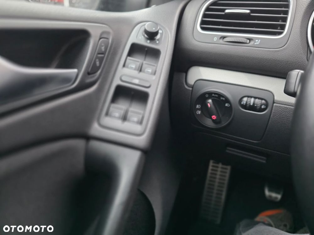 Volkswagen Golf 1.6 TDI DPF MATCH - 30