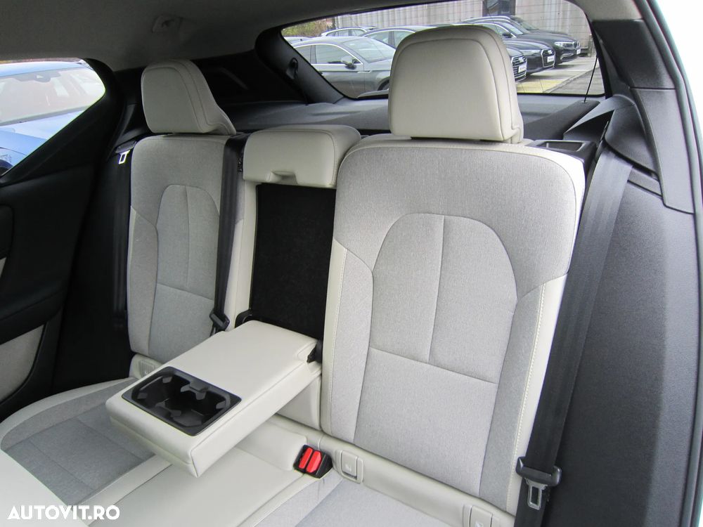 Volvo XC 40 D3 AWD Geartronic Momentum - 10