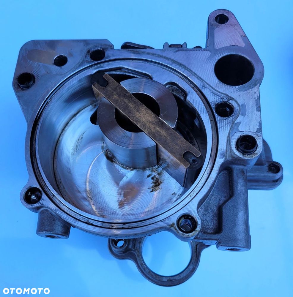 POMPA OLEJU BMW E60 E61 N47D20 2.0D 7798014 - 3