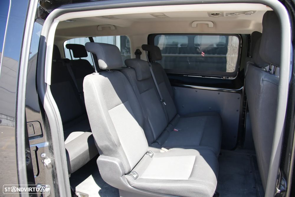 Peugeot Expert Traveller 9Lugares AC Traseiro 1.5BlueHDI 120cv - 9