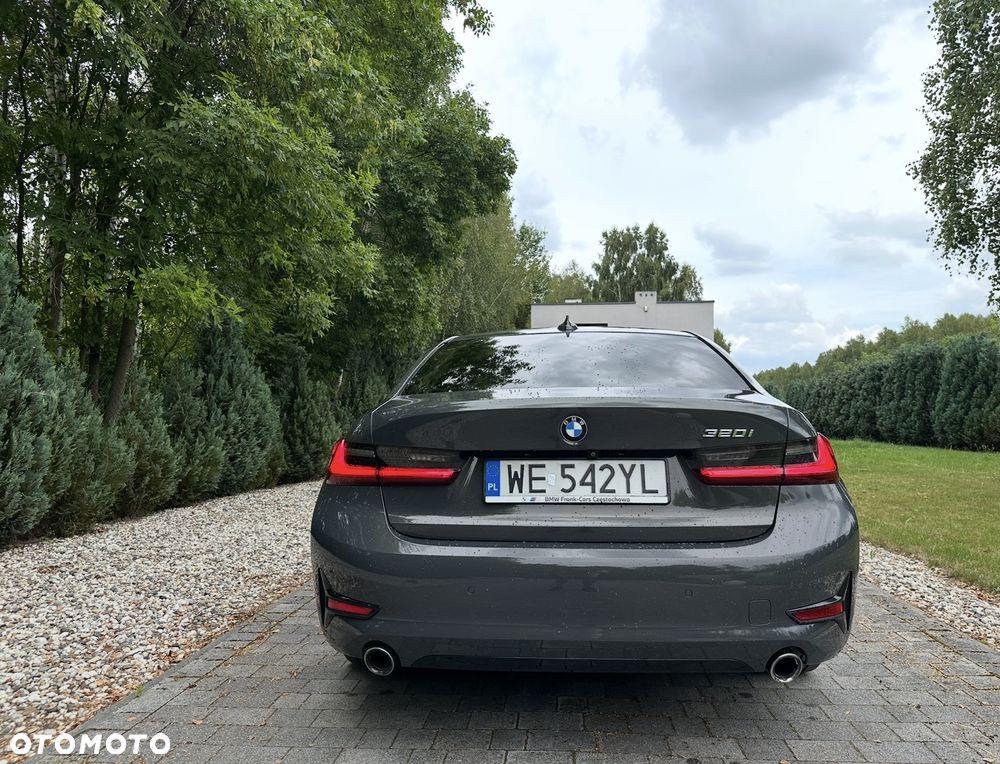 BMW Seria 3 320i Sport Line Shadow sport - 12