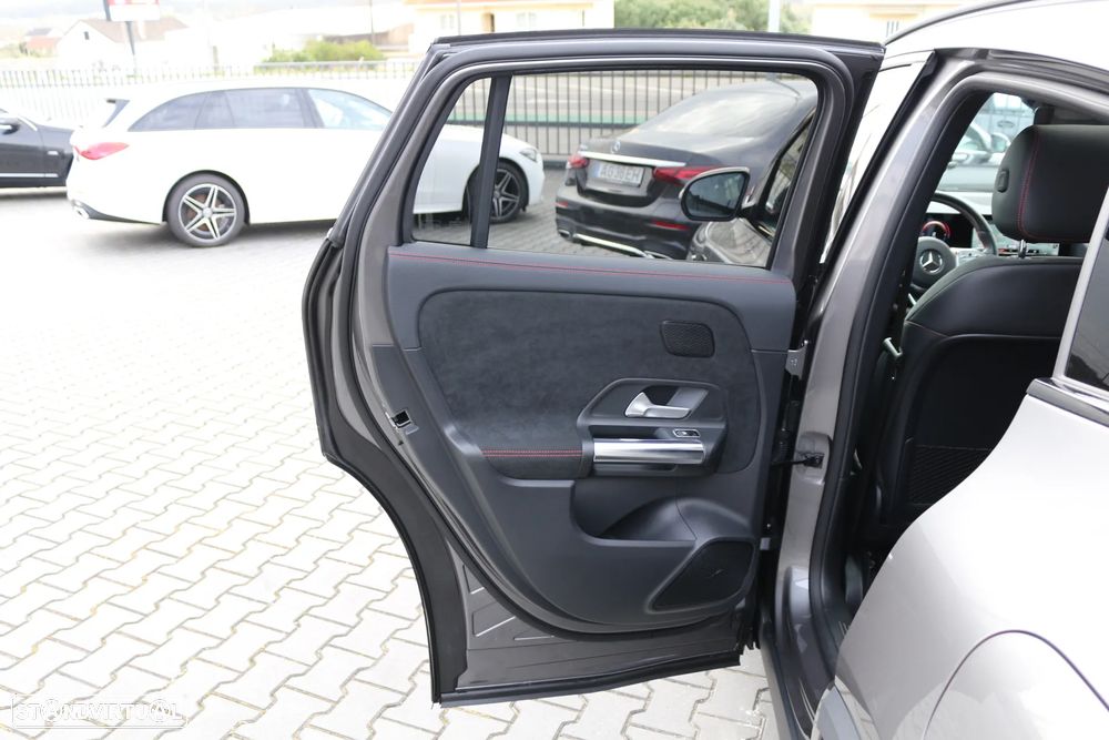 Mercedes-Benz GLA 250 e AMG Line - 43