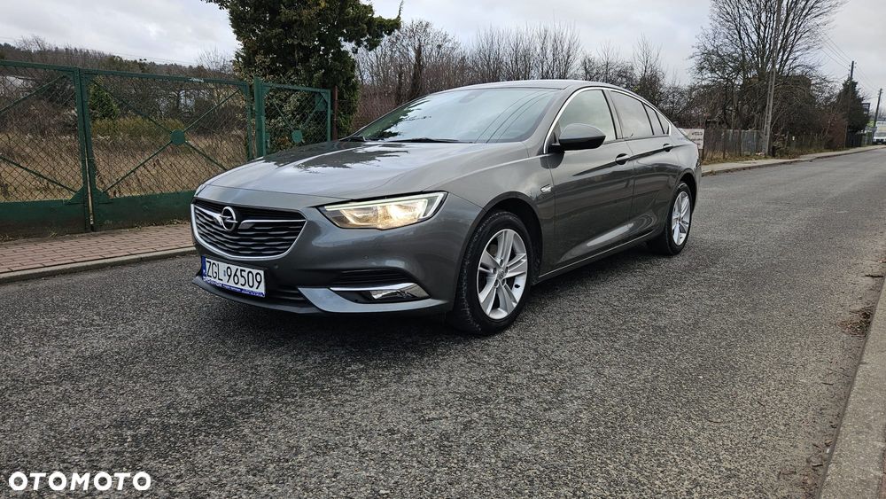 Opel Insignia - 1
