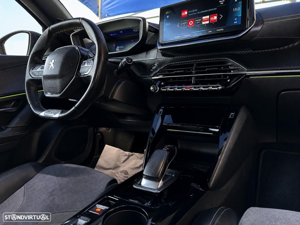 Peugeot e-2008 50 kWh GT Pack - 40