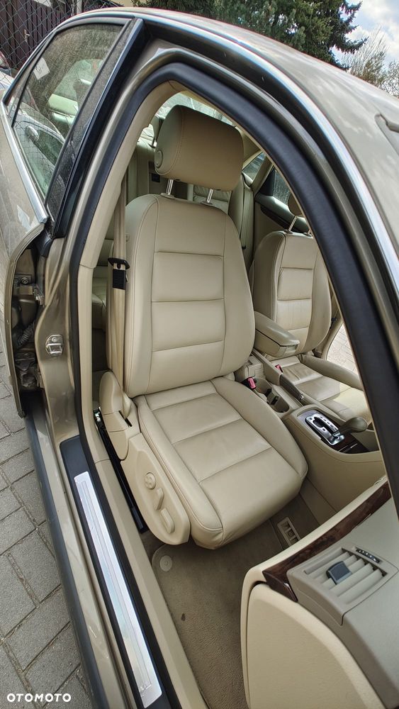 Audi A4 Limousine 2.0 T FSI multitronic - 38