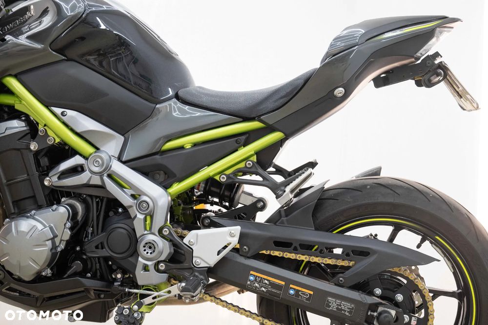 Kawasaki Z 900 - 16